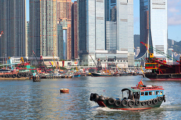 Image showing Traditional Chinese fishing junk in Victoria Harbor, Hong Kong 