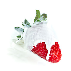 Image showing strawberry splashing into milk