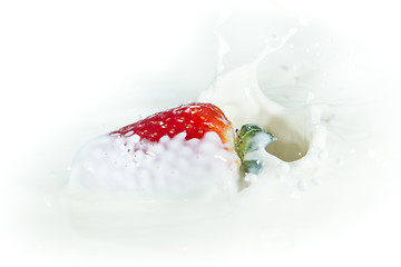 Image showing strawberry splashing into milk