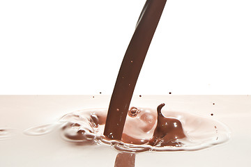 Image showing pouring chocolate