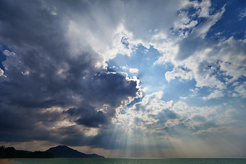 Image showing Sky over the sea with rays of sun