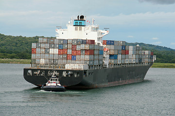 Image showing containership and tug