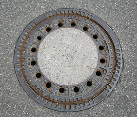 Image showing round manhole cover