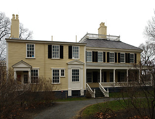 Image showing the famous Longfellow House