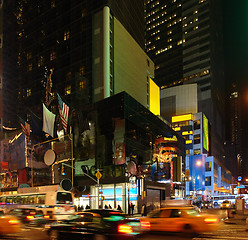 Image showing city life with Times Square at night