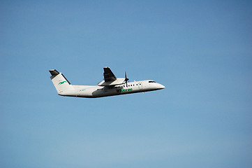 Image showing Widerøe flight
