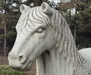 Image showing Statue at the Spirit Way