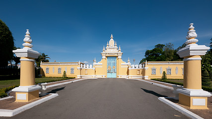 Image showing Entrance to the Royal Palace in Phnom Penh