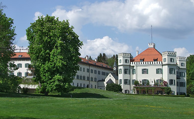 Image showing idyllic Schloss Possenhofen at summer time