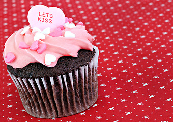 Image showing Lets Kiss Valentine Cupcake