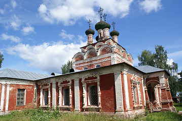 Image showing Inner yard and church