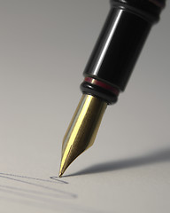 Image showing golden fountain pen tip