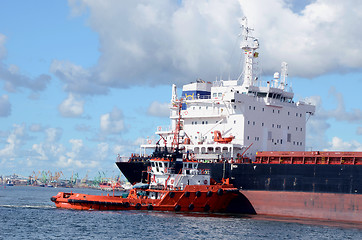 Image showing Industrial commercial cargo ships cranes sea port 