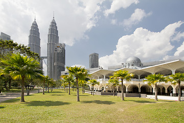 Image showing Masjid Asy-Syakirin Mosque in Kuala Lumpur