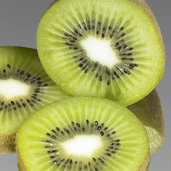 Image showing fresh sliced kiwi fruits