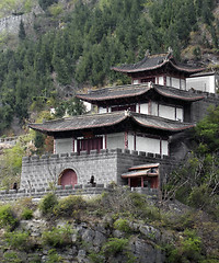 Image showing traditional building near Yangtze River