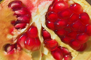 Image showing a ready pomegranate to eat