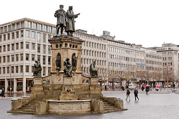 Image showing RoÃŸmarkt square statue