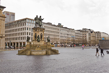 Image showing RoÃŸmarkt square statue