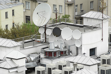 Image showing Rooftop antenna wires 