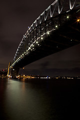 Image showing Sydney Harbour bridge at night