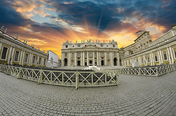 Image showing Clouds over Piazza San Pietro, Rome