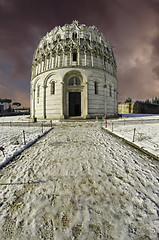 Image showing Baptistery in Piazza dei Miracoli, Pisa