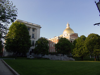 Image showing Green Lawn of Statehouse