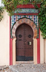 Image showing Moorish style door of a house in Granada, Spain