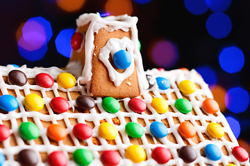 Image showing Closeup of gingerbread house roof