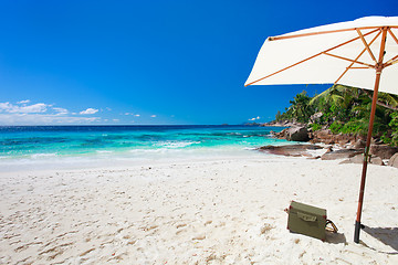 Image showing Beach picnic