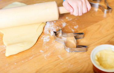 Image showing Baking cookies closeup