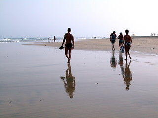 Image showing people in the beach