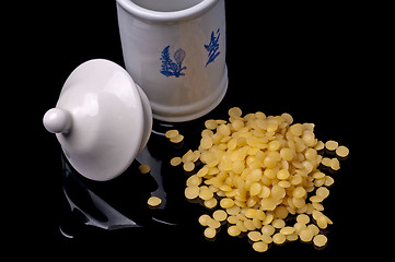 Image showing bees wax yellow