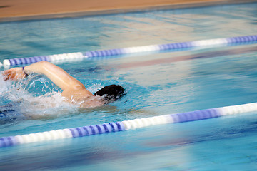 Image showing man swims world record