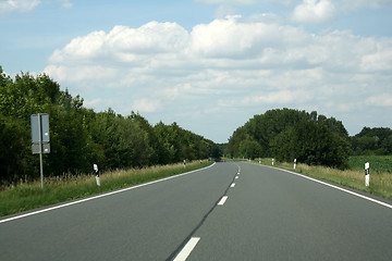 Image showing natural area in the road