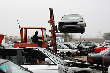 Image showing car parts for truck brings unscrew