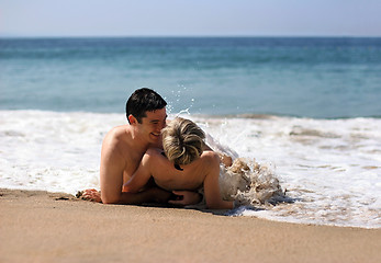 Image showing Romantic couple on the beach