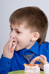 Image showing child with cake