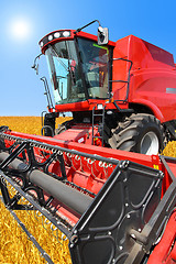 Image showing combine harvester 