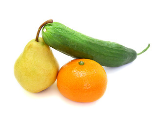 Image showing cucumber with a tangerine and a pear 