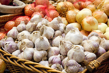 Image showing Garlic and Onion Bulbs Closeup