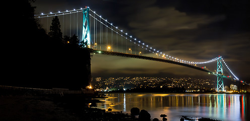 Image showing Lions Gate Bridge in Vancouver BC at Night