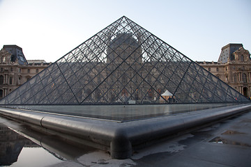 Image showing Louvre Museum Entrance