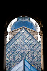 Image showing Louvre Museum Entrance