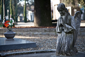 Image showing Cemetery Statue