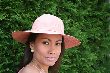 Image showing Beauty in pink hat