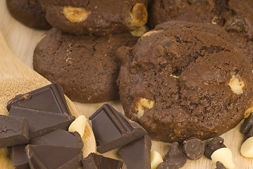 Image showing Triple chocolate chip cookies