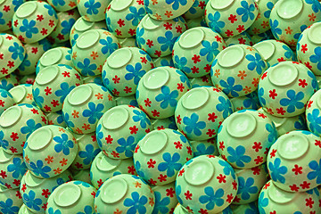 Image showing Old-fashioned bowls on the market