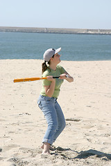 Image showing playing baseball on the beach, sports photo